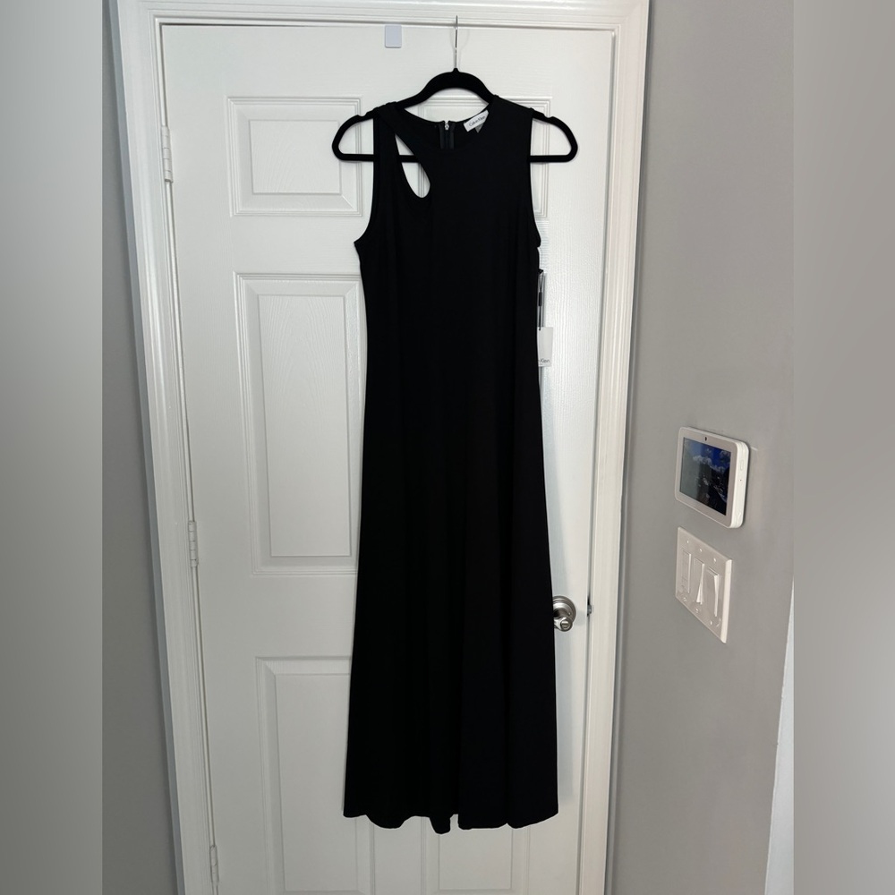 Women’s size 6 Calvin Klein sleeveless maxi dress